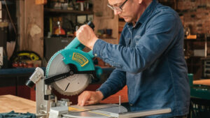 Read more about the article Is a 10 Inch Miter Saw Big Enough: Essential DIY Insights