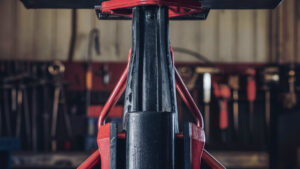 Read more about the article What is a Bottle Jack Used for: Essential Lifting Guide