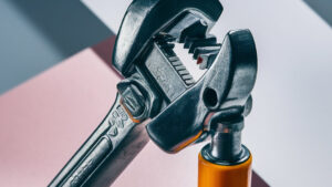 Read more about the article What is a Ratcheting Wrench: Ultimate Guide