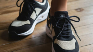 Read more about the article How Long Do Walking Shoes Last: Unveil Their Lifespan!