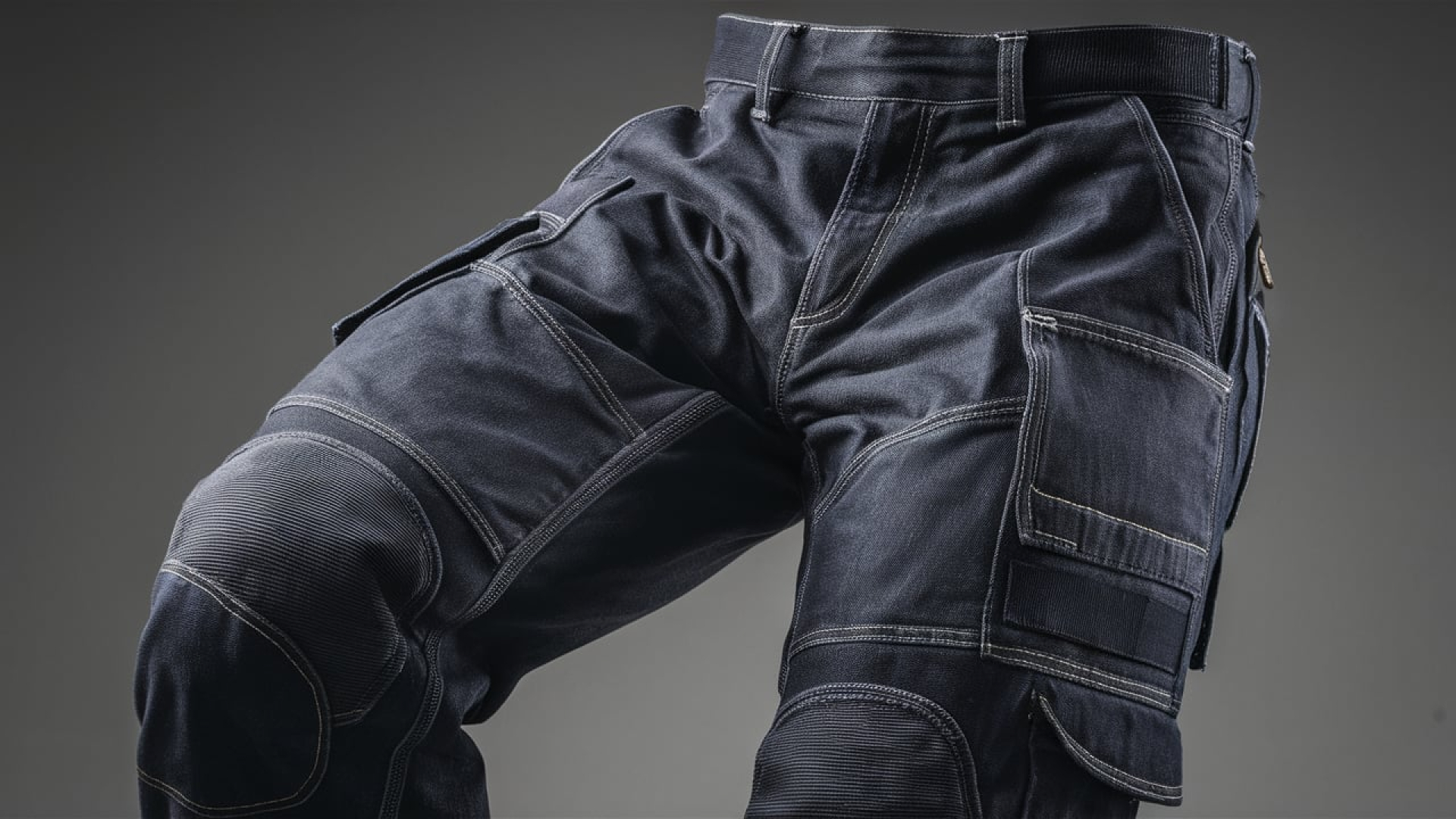 Read more about the article Guide to Buy Work Pants for Big Guys: Ultimate Fit Tips