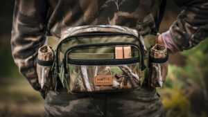 Read more about the article How to Use Fanny Pack for Hunting: Essential Tips